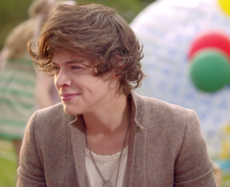 One Direction 'Live While We're Young'