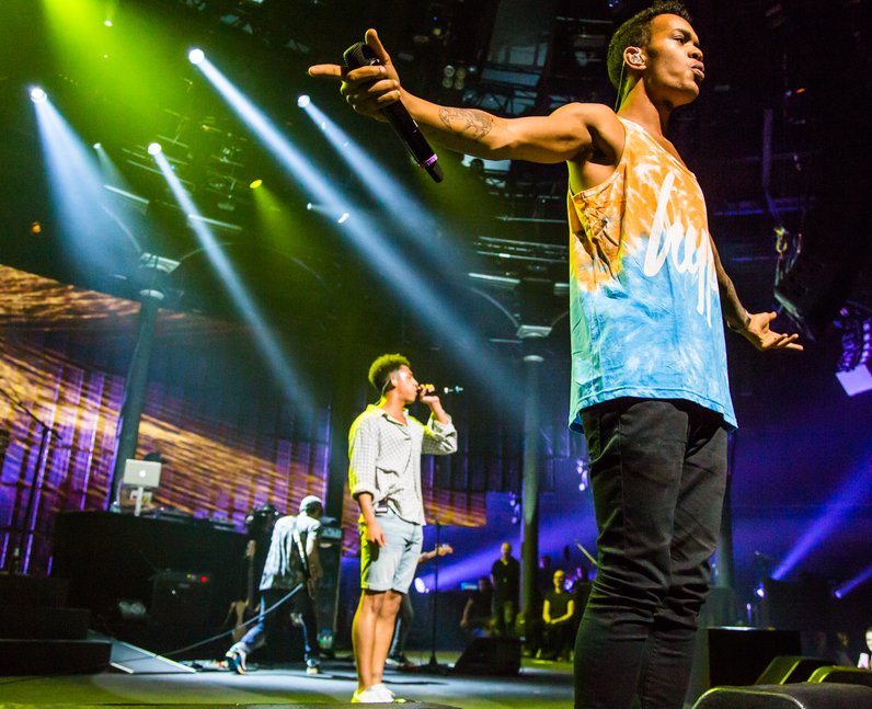 Rizzle Kicks head into a performance of their huge hit single 'When I