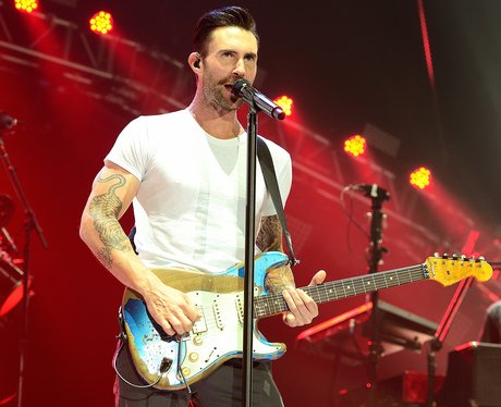 Adam Levine Takes To The Stage With Maroon 5 - Pictures Of The Week