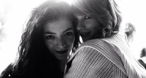 Taylor Swift and Lorde at Grammys
