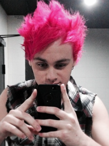 Michael Clifford The King Of Hair Dye Celebmix