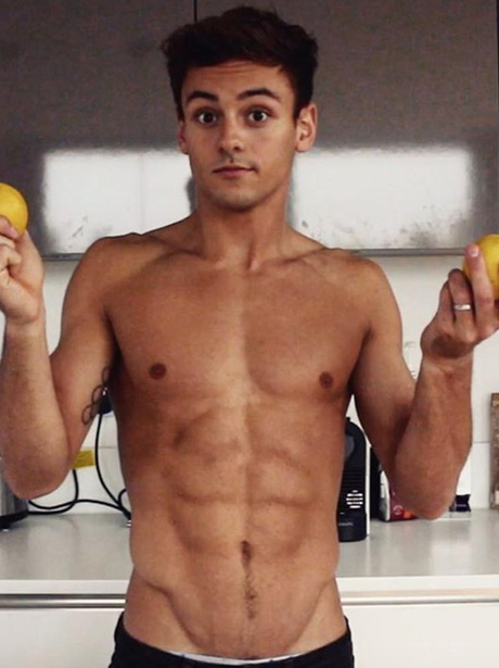 tom-daley-instagram-1453725450-view-1.pn