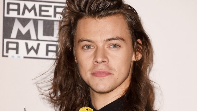 Harry Styles Looks Like An Absolute Ray Of Sunshine In A Jaunty Yellow Jumper & Twitter Loses It - Capital FM
