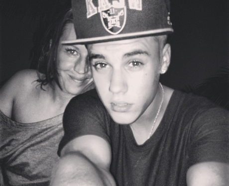 Justin Bieber Poses WIth His Mum Pattie Mallette For Valentine's Day ...